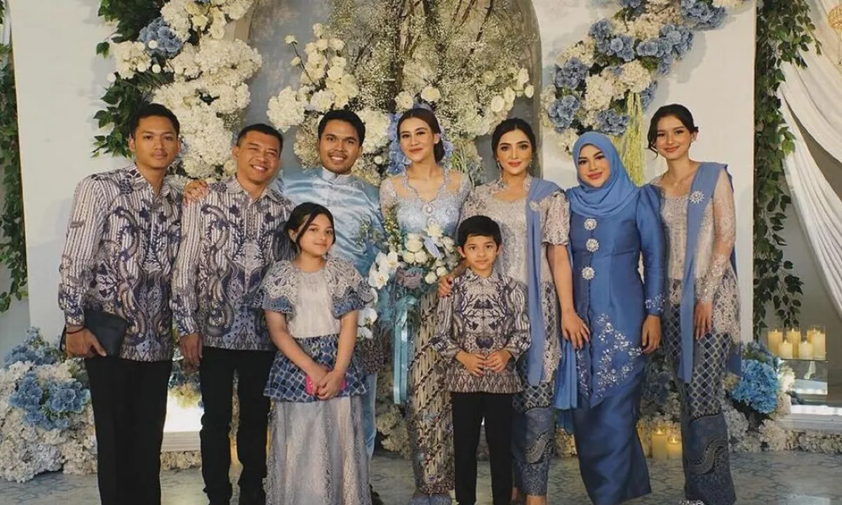 Potret Keluarga Besar The Hermansyah di Lamaran Thariq Halilintar dan Aaliyah, Sosok Sarah Menzel Pacar Azriel Hermansyah Jadi Sorotan
