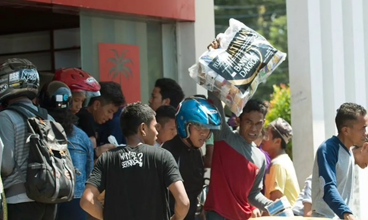 Potret Kondisi Warga Palu Pasca Gempa, Berjuang Cari Bahan Makanan