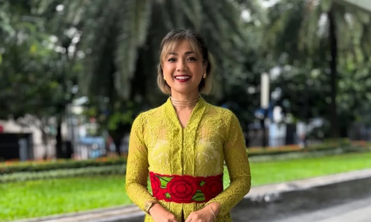 Potret Nirina Zubir Totalitas Perankan 3 Periode dalam Film JANGAN BUANG IBU