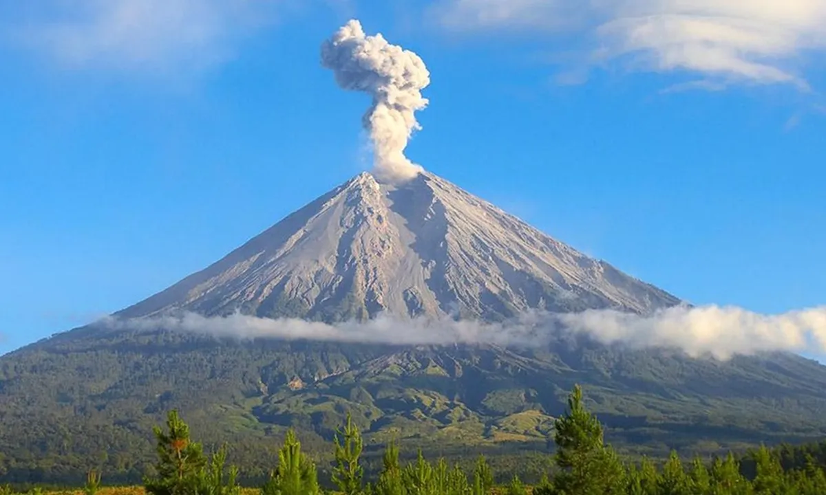 Pria Warga AS Meninggal Dunia dalam Pendakian ke Semeru