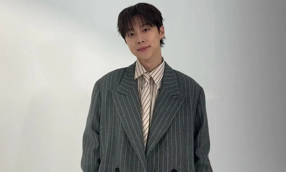Profil Bae In Hyuk: Aktor Tampan yang Membintangi Drama Our Universe