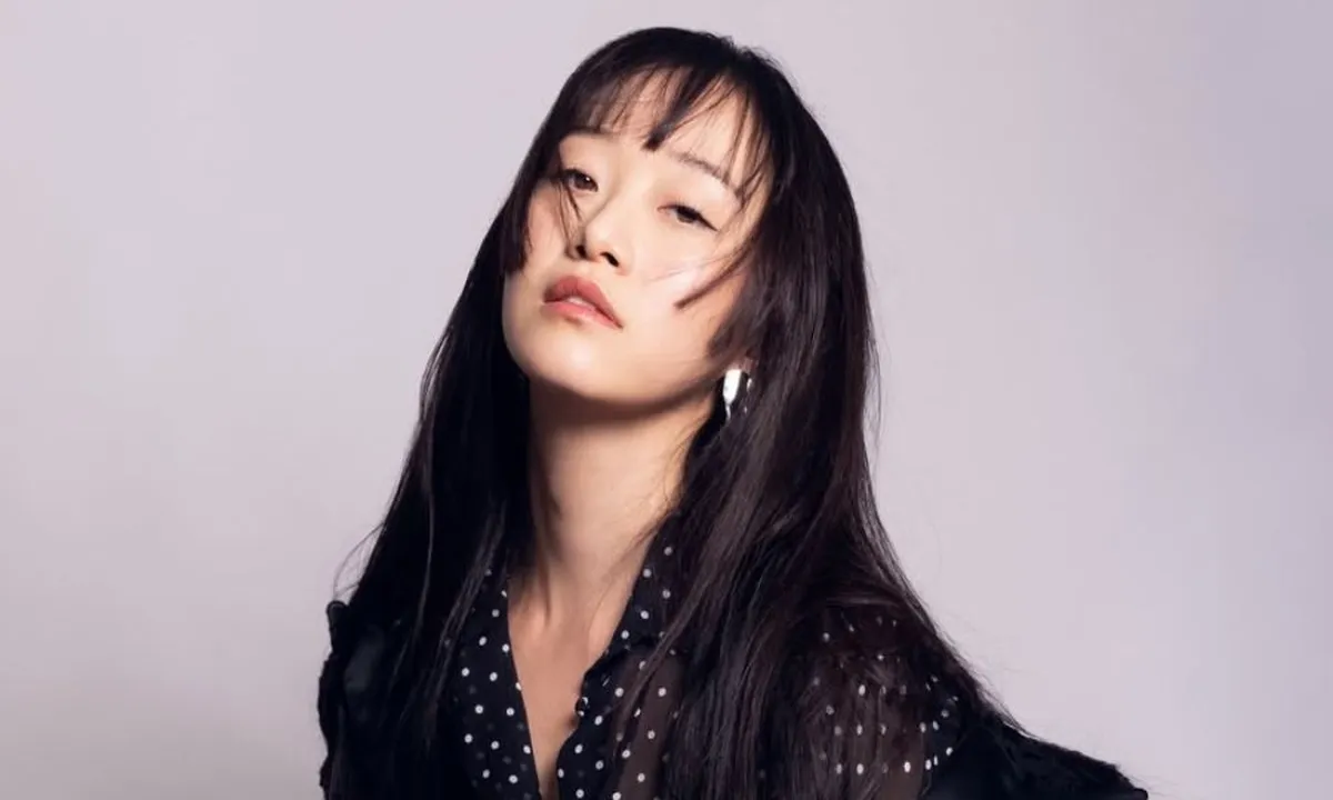 Profil Gia Kim: Pemeran Yuri Han dalam Series XO Kitty