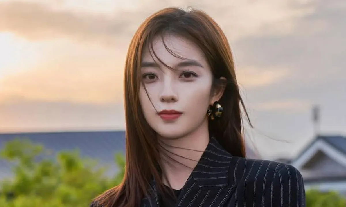 Profil Wan Peng, Aktris China yang Cantik Memikat dan Punya Karier Cemerlang