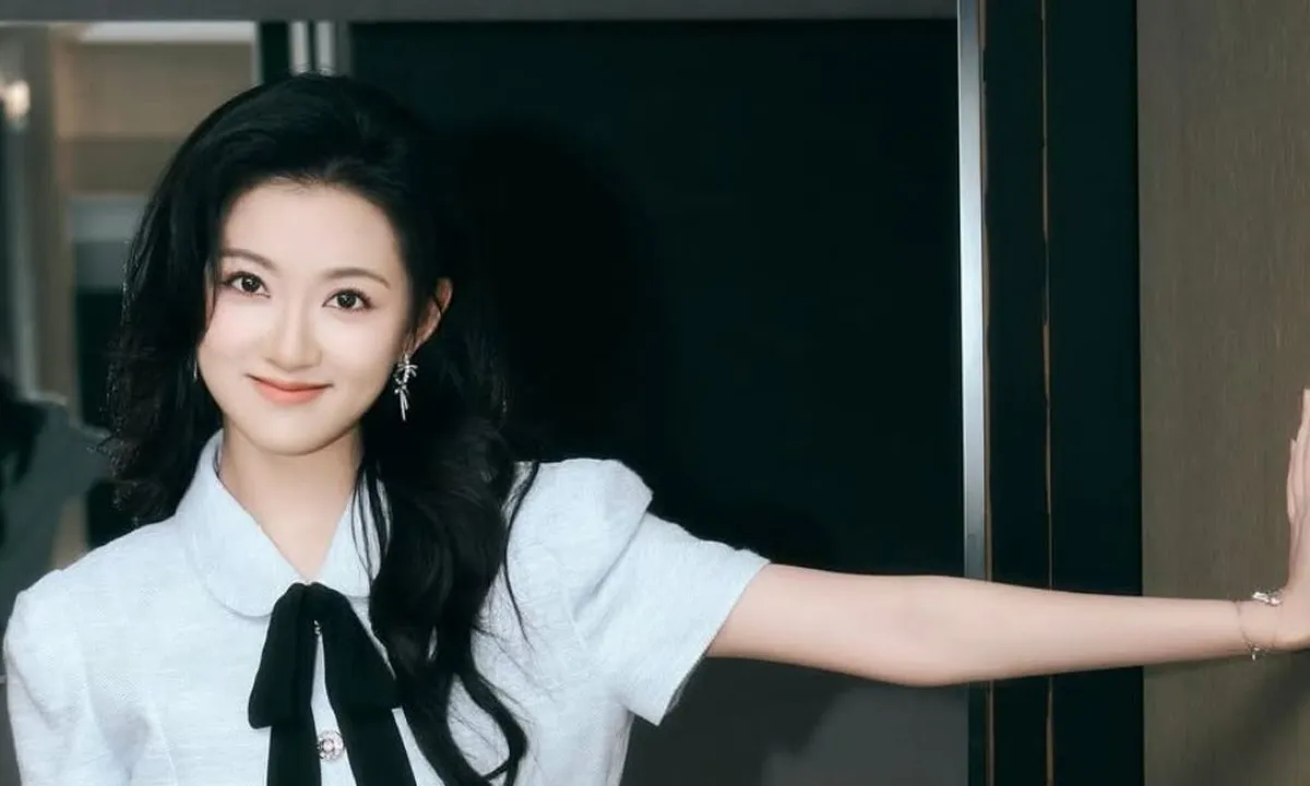 Profil Wang Yiting, Aktor Multitalenta yang Populer dari Debut