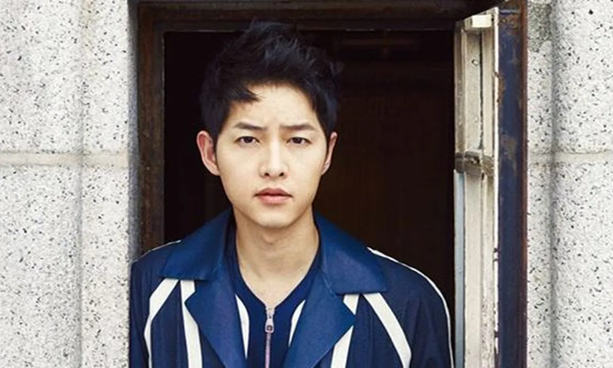 Pulang dari Kolombia, Song Joong Ki Langsung Mengisolasi Diri