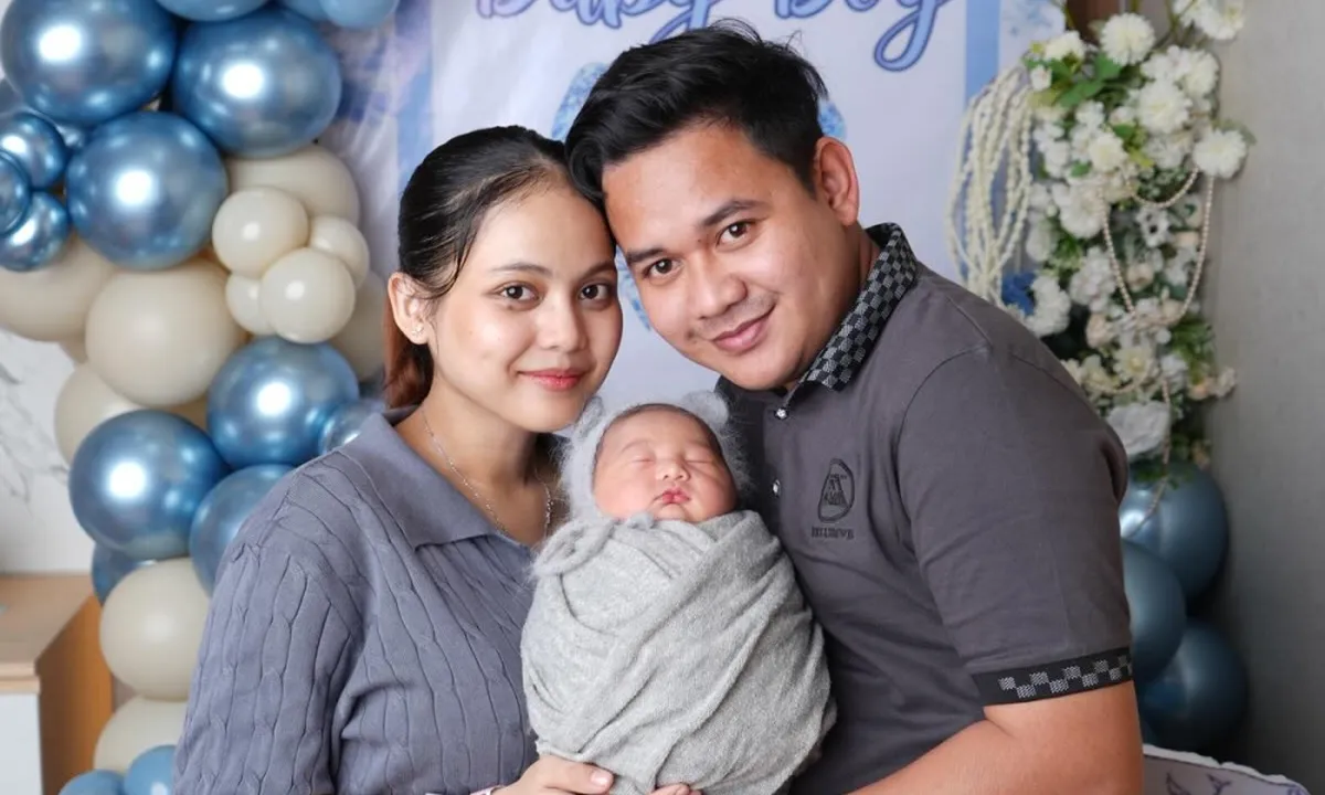 Putri Isnari Tunjukkan Wajah Anak & Umumkan Nama