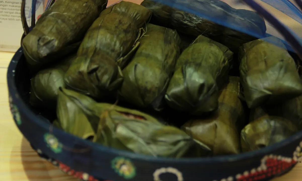 Rahasia Ampuh, Cara Membuat dan Menyimpan Lontong Agar Selalu Segar dan Tak Mudah Basi!