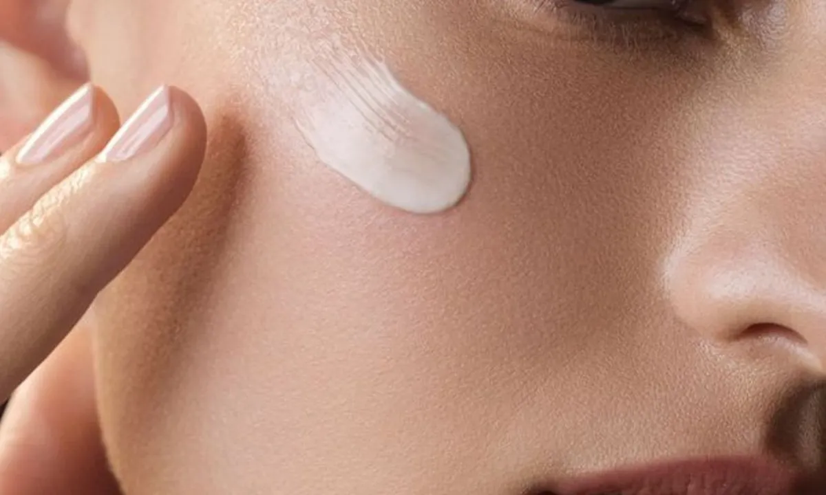 Rahasia Kecantikan: Daftar Skincare Retinol yang Terjamin Aman Menurut Dokter!