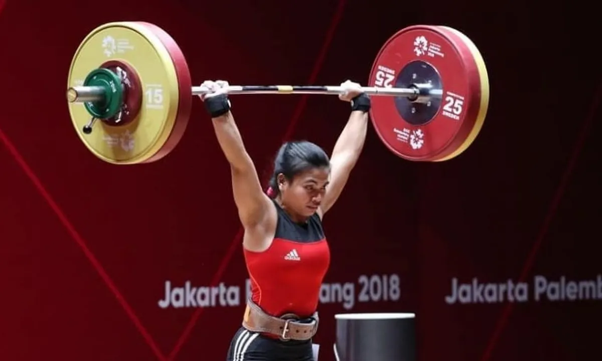 Raih Medali Perak, Lifter Sri Wahyuni Menangis di Podium