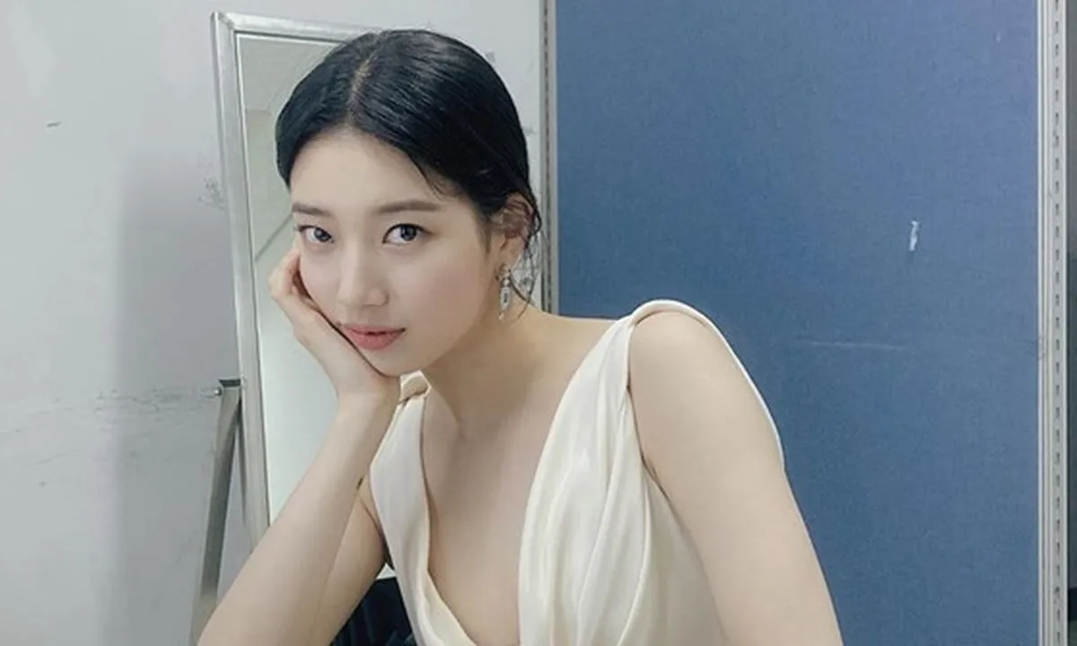 Rambut Baru dan Makeup Bold, Suzy Pancarkan Aura Dewasa