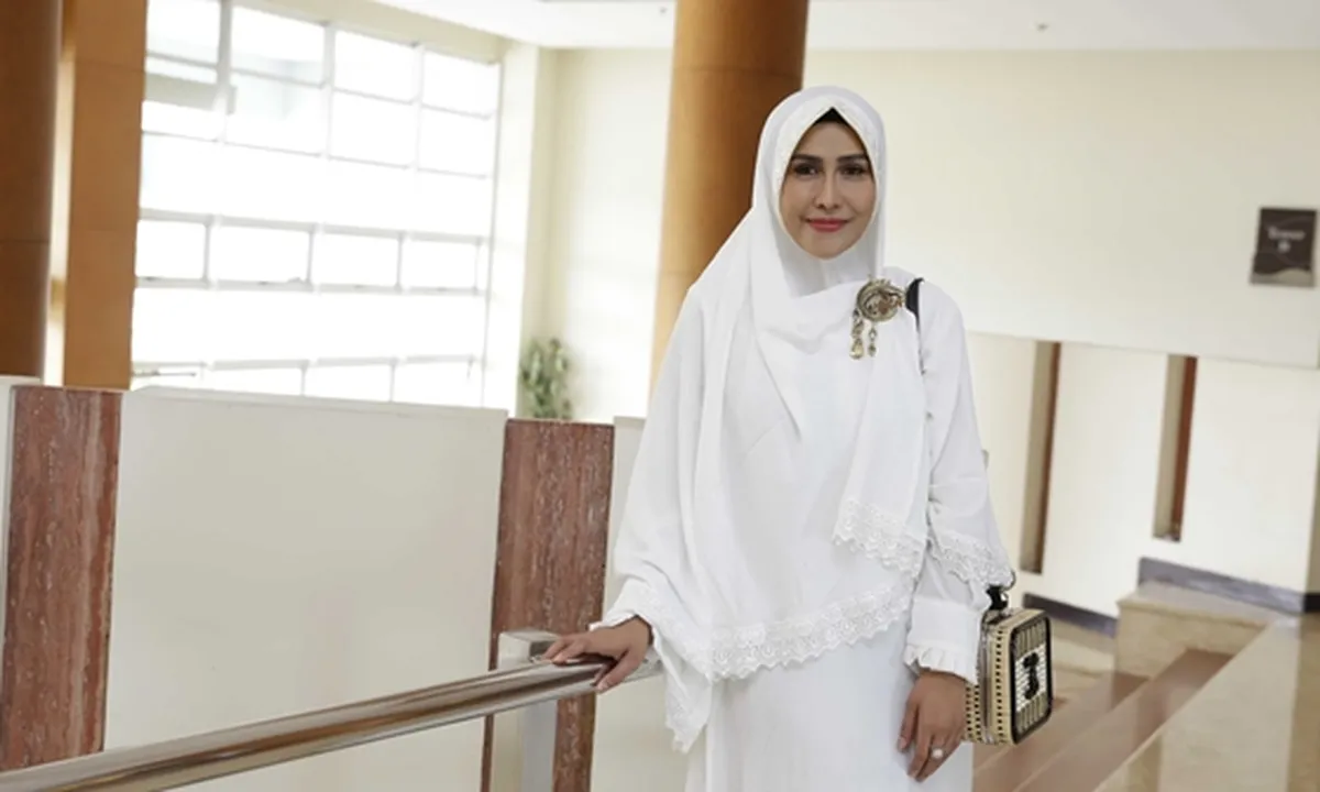 Ratu Meta Buka Suara Setelah Disebut Jadi Pelakor dan Curi Berlian Suami