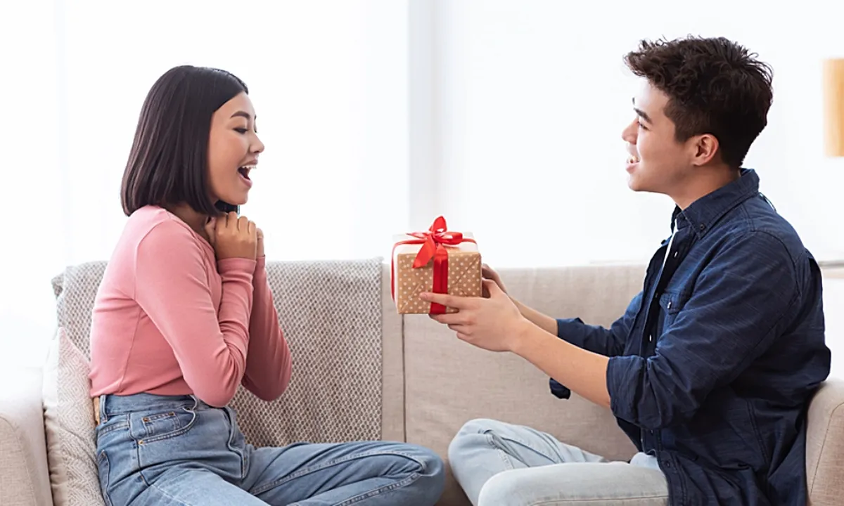 Rekomendasi Hadiah Valentine yang Cocok Diberikan ke Orang Tersayang