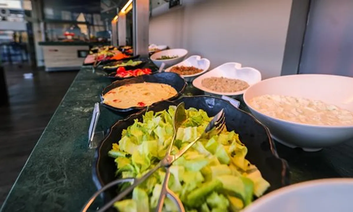 12 Rekomendasi Tempat Makan Vegetarian Berbagai Kota di Indonesia