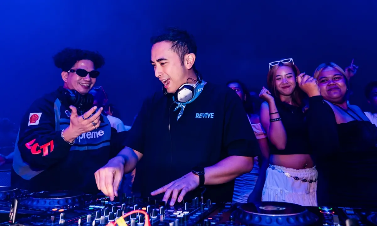 'Revive 2nd Anniversary' Sukses Digelar, Dimeriahkan Winky Wiryawan hingga Cosmic Gate