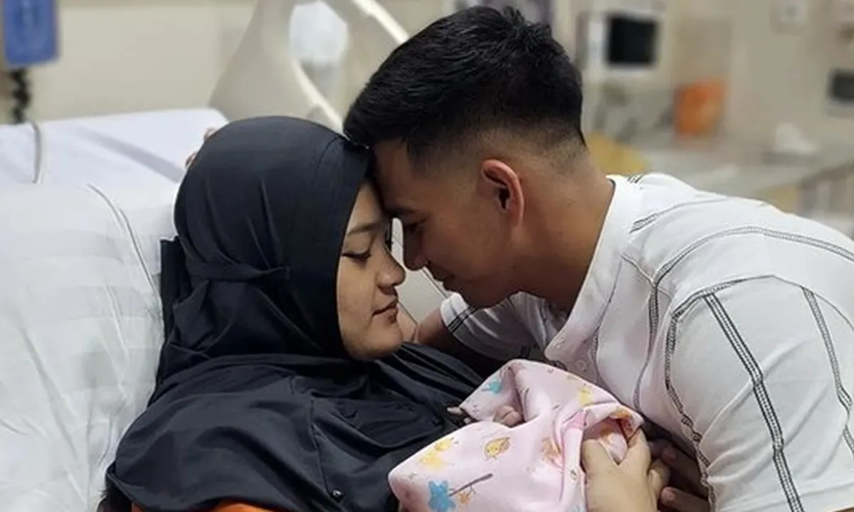 Ridho DA Bersyukur Anak Pertamanya Lahir di Tanggal Cantik