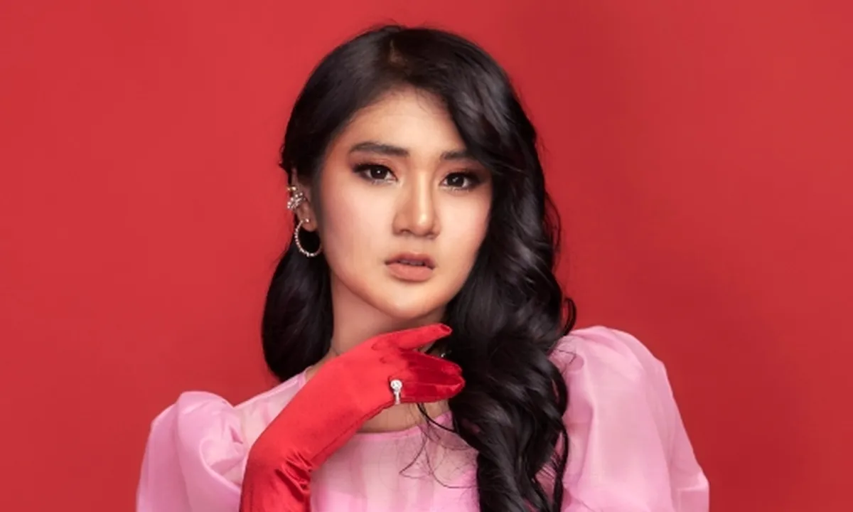 Rilis Single Baru, Bella Nova Digadang-Gadang Sebagai The Next Dewi Perssik