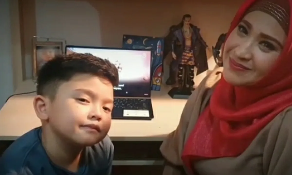 Rilis Single Berbahasa Inggris, Aljabbar Putra Neng Wirdha Banjir Pujian dari Netizen