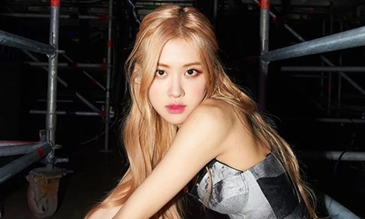 Rose BLACKPINK Ubah Profile Akun Instagram, Beri Isyarat Debut Solo?