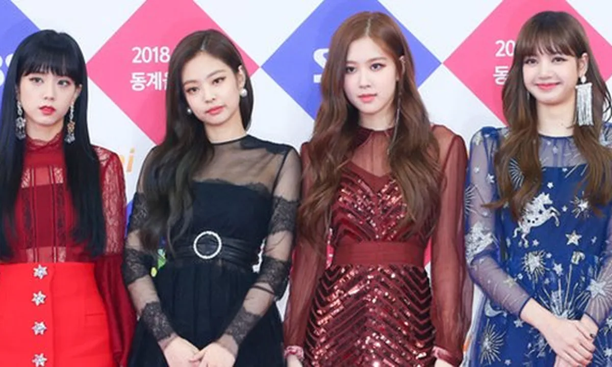 Salut! Antrian BLINKS yang Rapi di Awesome Live Samsung BLACKPINK Fan Meeting