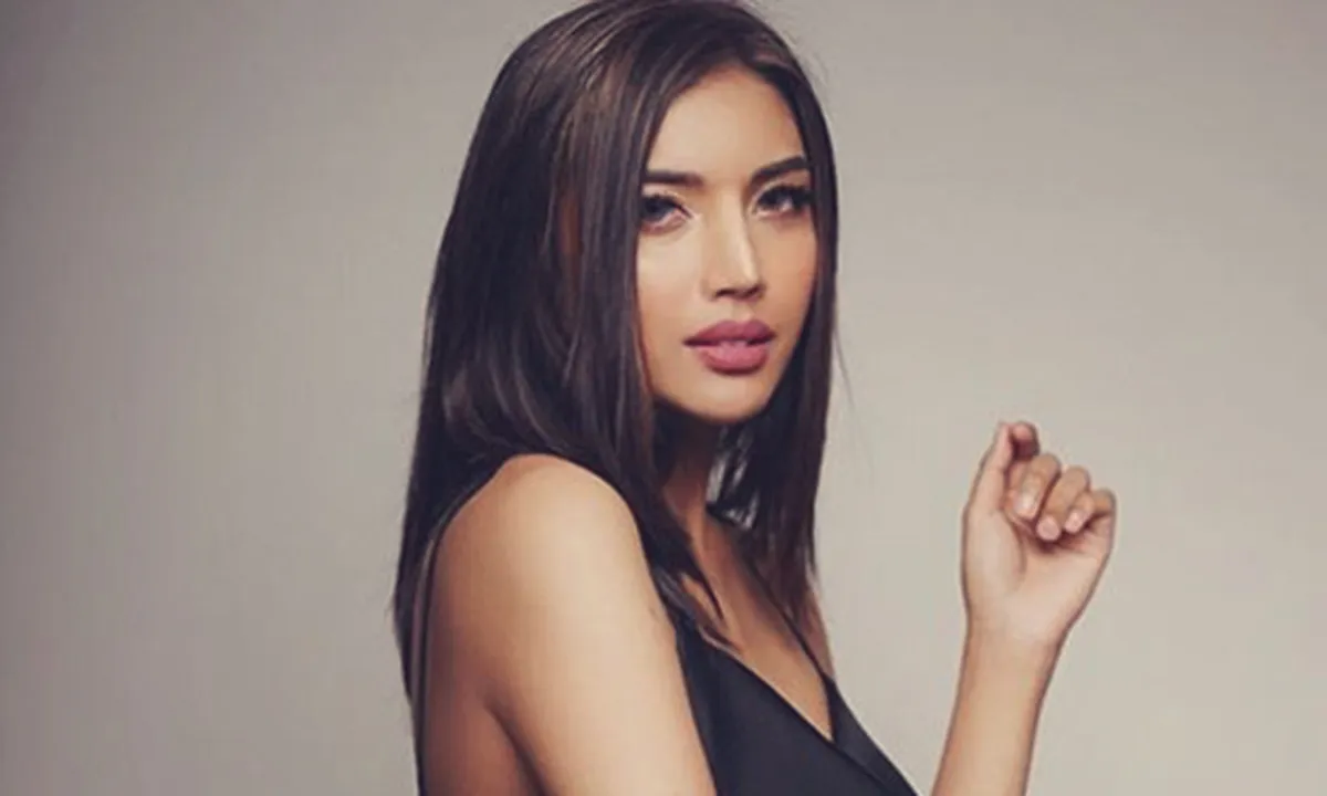 Sambut Ramadan, Millendaru Pose Bak Supermodel