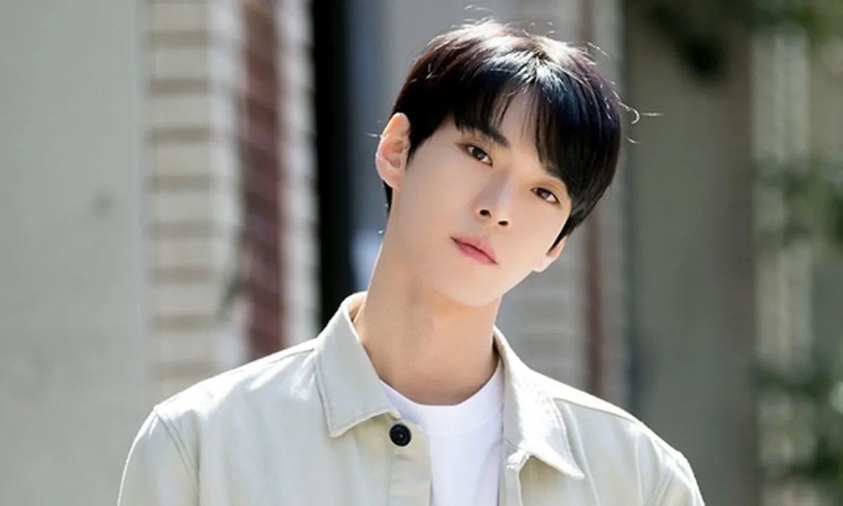 Savage! Sikap Doyoung NCT Hadapi Sasaeng Dipuji Para Fans