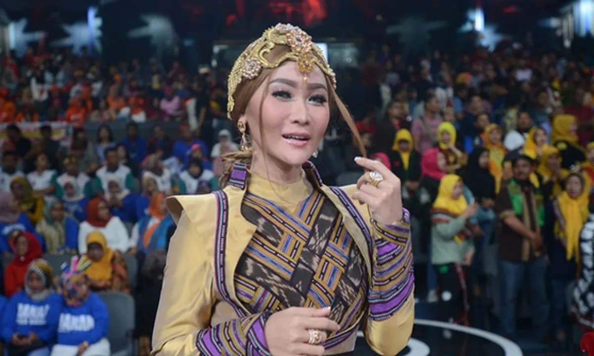Seandainya Jadi Pramugari, Ini Maskapai Pilihan Inul Daratista