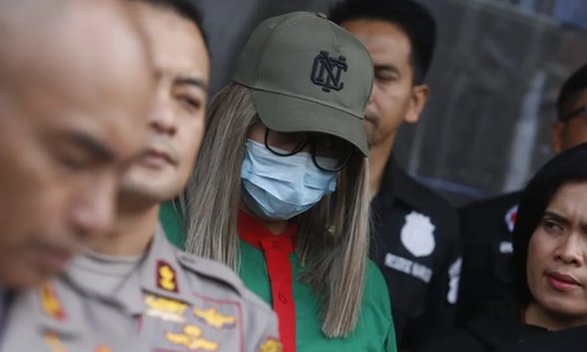 Sebut Dirinya Ayluna Putri, Lucinta Luna Minta Maaf Karena Terlibat Kasus Narkoba