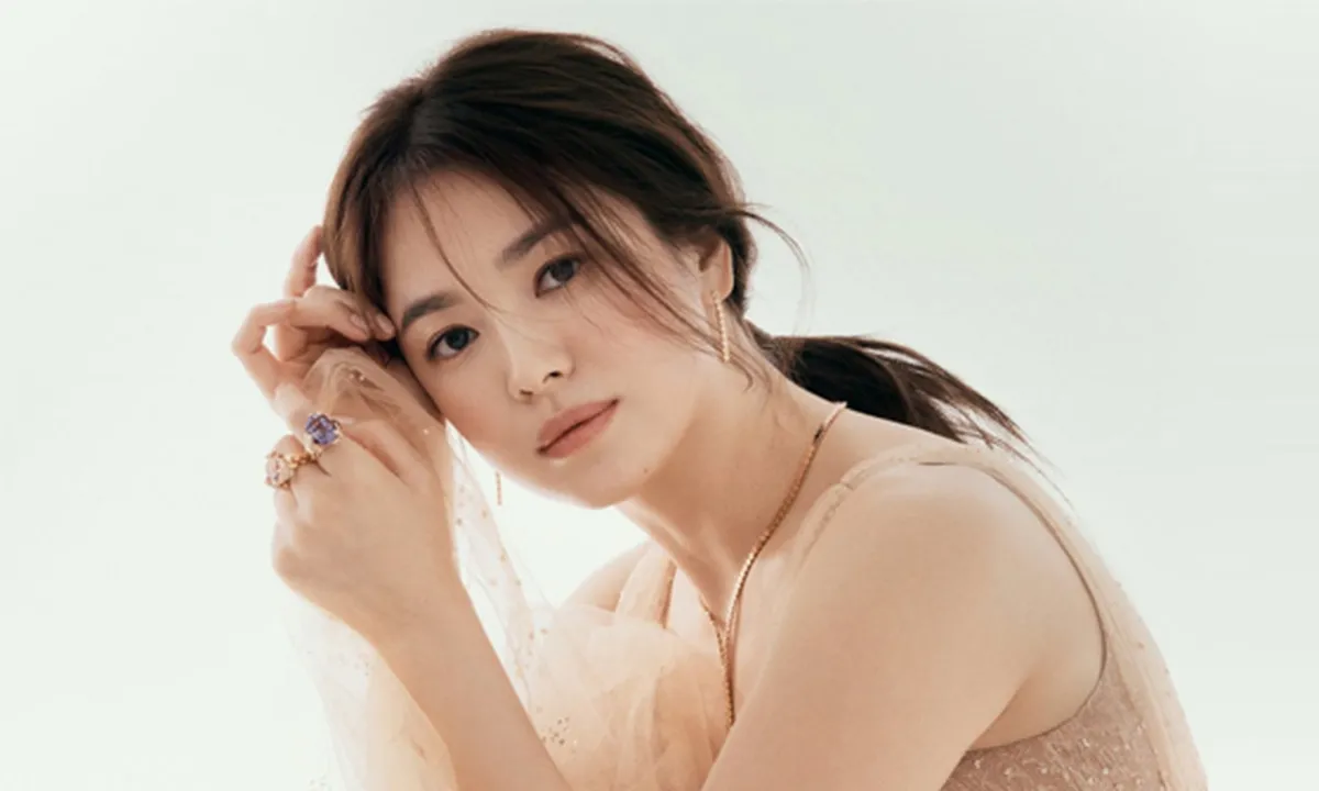 Selalu Terlihat Cantik dan Classy, Song Hye Kyo Punya Selera Tersendiri