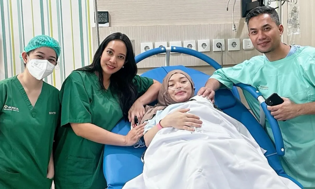 Selamat, Zaskia Gotik Melahirkan Anak Ketiga - Sudah Diberi Nama