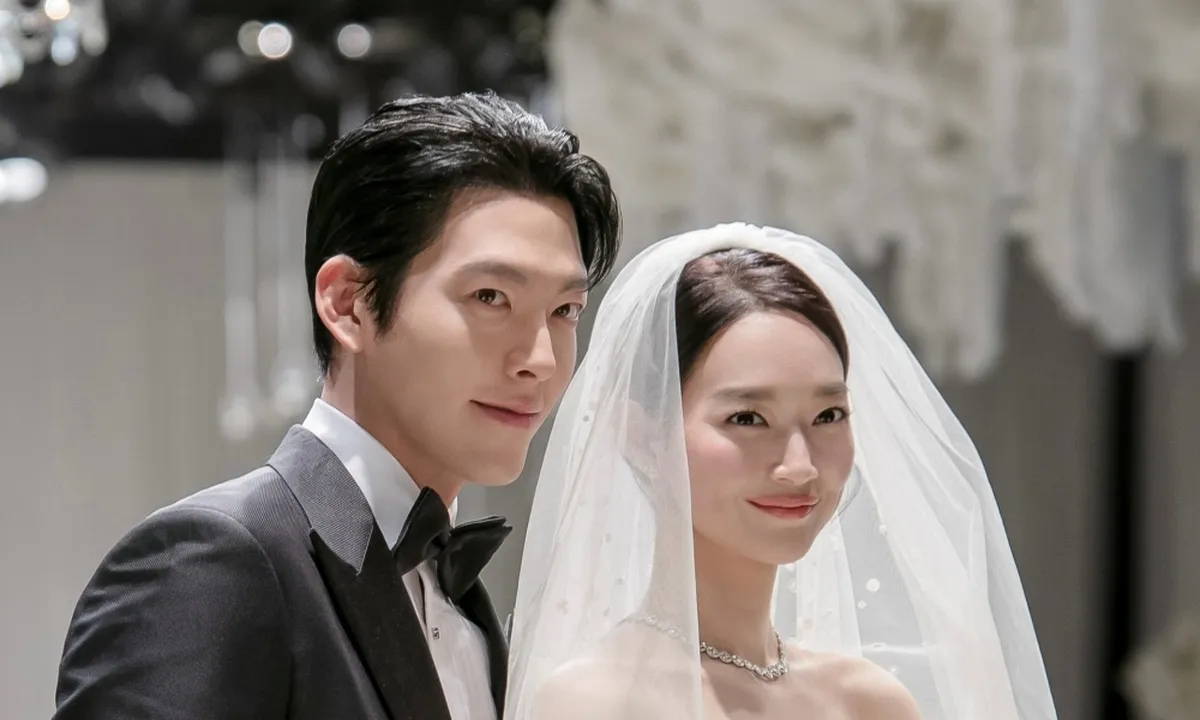 Serba-serbi Pernikahan Kim Woobin dan Shin Min Ah, Dari Prewedding hingga Souvenir