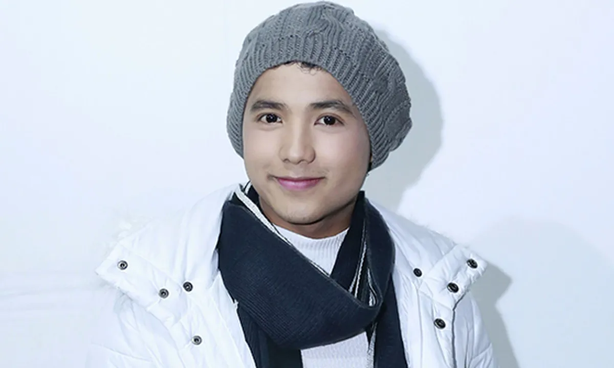 Sering Gonta Ganti Warna Rambut, Ini Potret Ganteng Jirayut