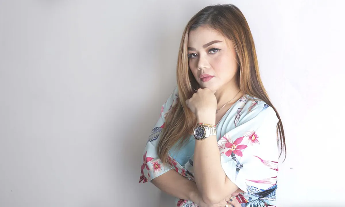 Seruni Bahar, Sempat Dimusuhi Keluarga Bahar