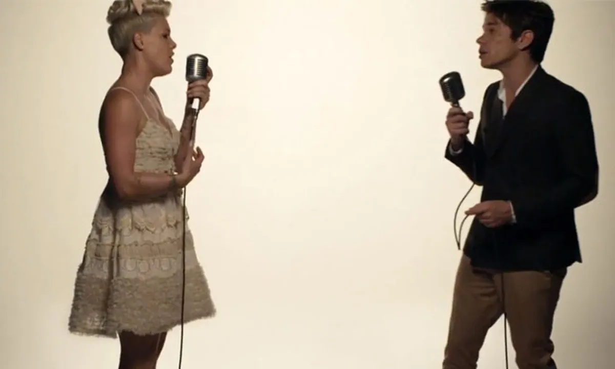 Serunya 'Just Give Me A Reason' Cover Dalam Berbagai Versi