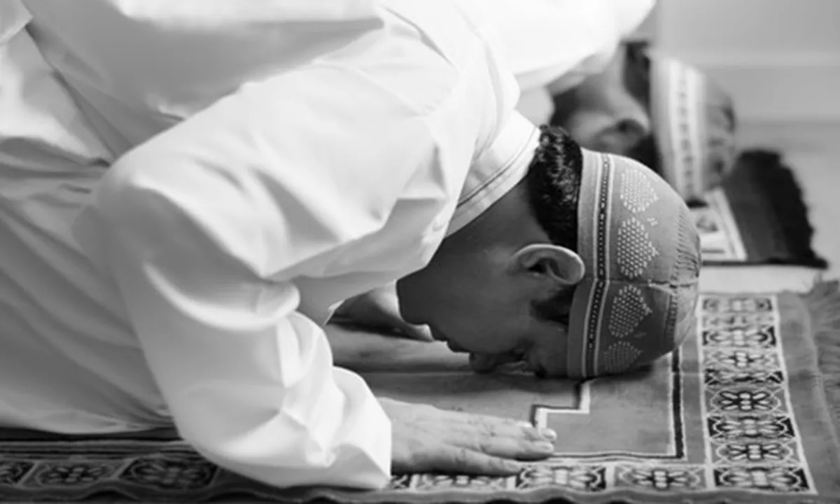 Sholat Kafarat, Penjelasan Hukum dan Hubungannya dengan Sholat Qadla