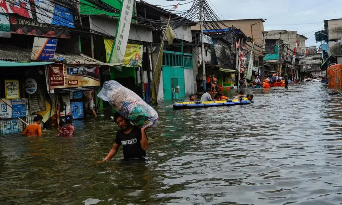 Siaga Banjir, Langkah Cerdas yang Harus Diambil Sebelum dan Sesudah Bencana
