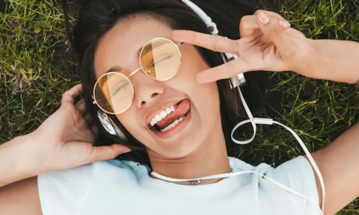 Sifat Orang Menyenangkan yang Bisa Menyebarkan Positivitas ke Sekitar Anda