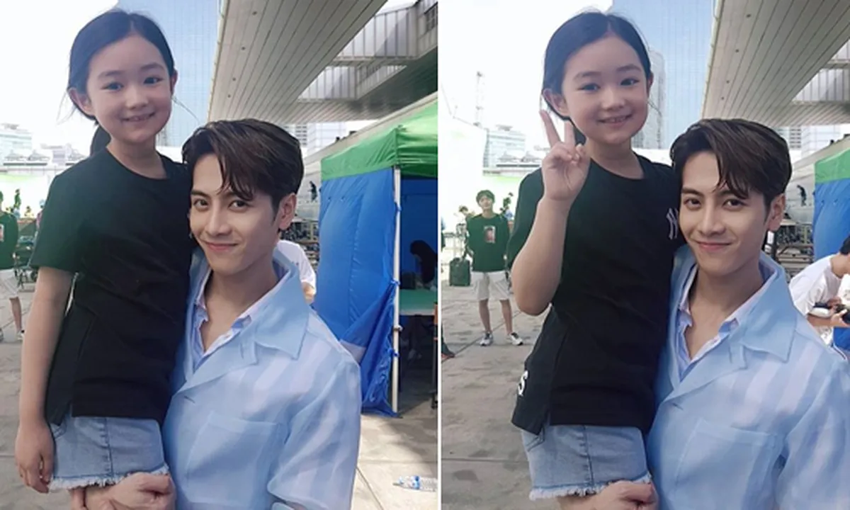 Sikap Manis Jackson GOT7 Pada Model Cilik Ini Bikin Fans Baper & Makin Cinta