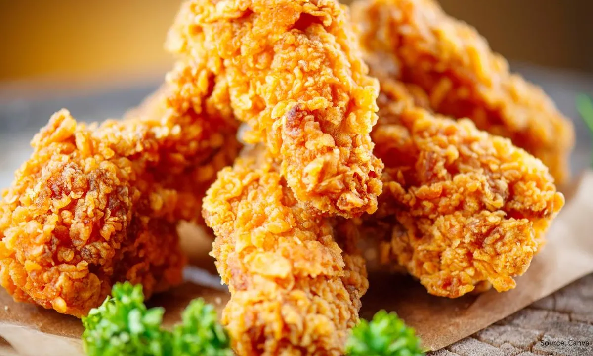 Simak Cara Mudah Menggunakan Es Batu untuk Menghangatkan Ayam Kentucky