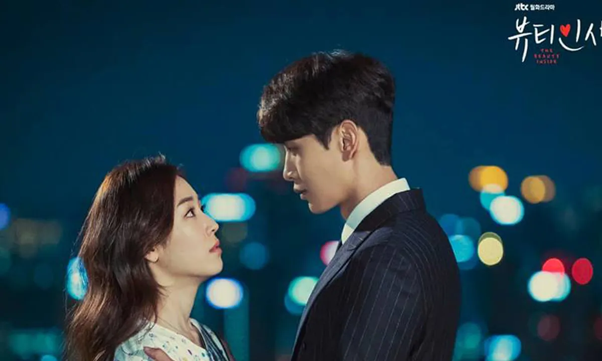 Sinopsis Drama THE BEAUTY INSIDE Episode 7, Ciuman yang Berakhir Perang Dingin