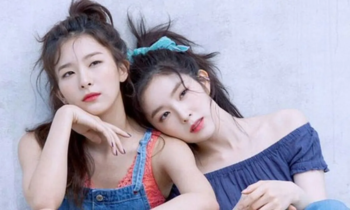 SM Entertainment Rilis Schedule Poster Irene & Seulgi Red Velvet 'Monster'