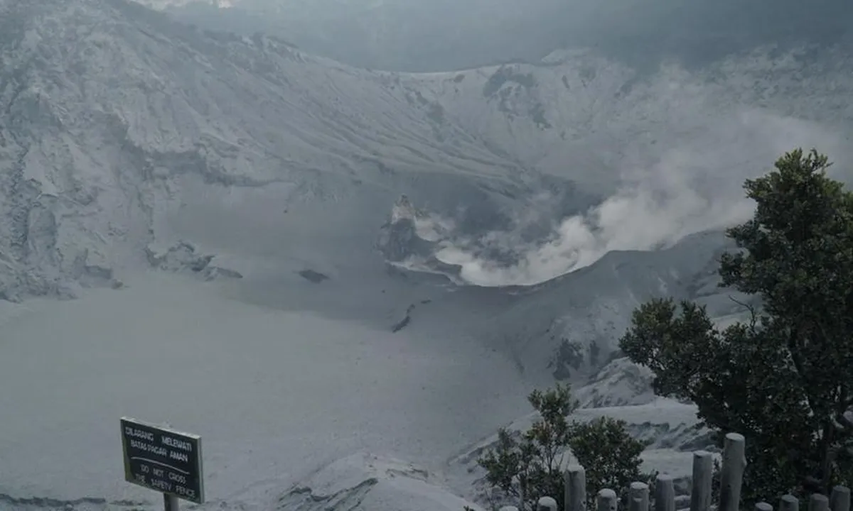 Status Gunung Tangkuban Parahu Naik ke Waspada, Warga Diimbau Segera Menjauh