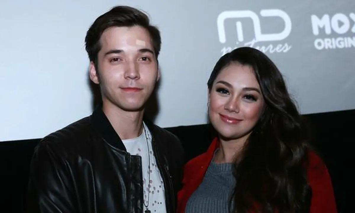 Stefan William dan Celine Evangelista Resmi Cerai!