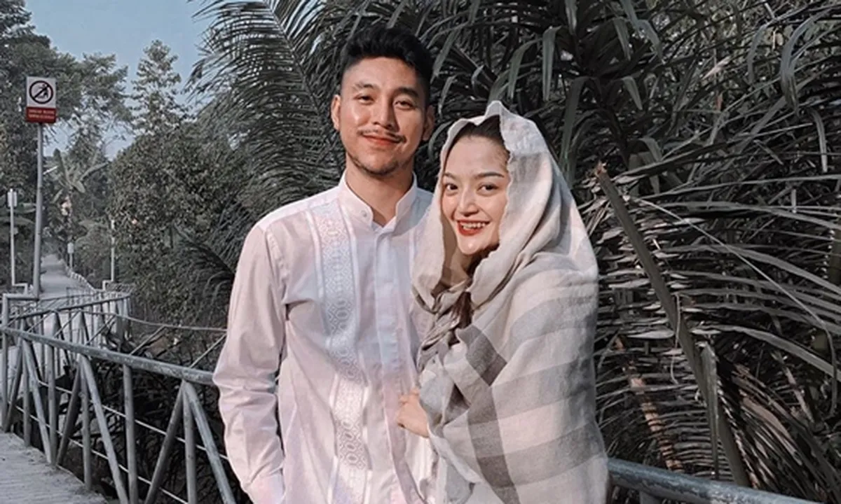 Suami Siti Badriah Prihatin Melihat Kondisi Singa Tak Bertaring di Kebun Binatang
