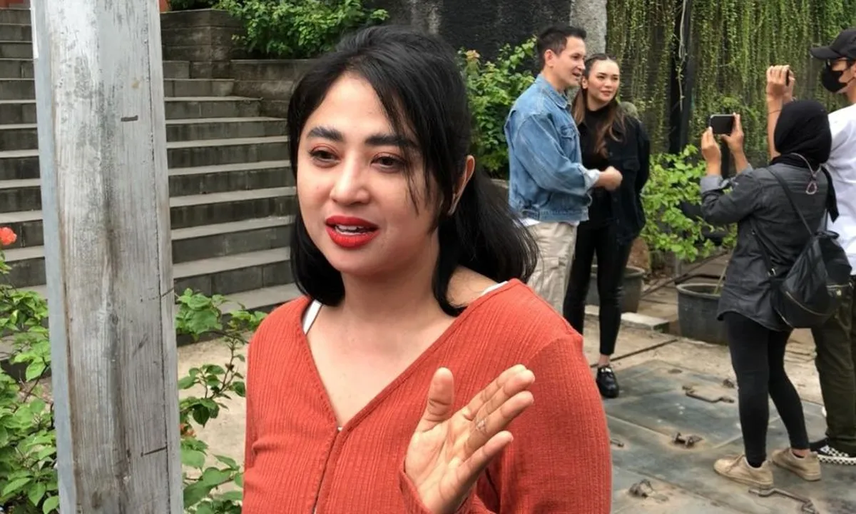 Sudah Dilamar Duda Anak Dua, Dewi Perssik Mengaku Tak Trauma Nikah Lagi