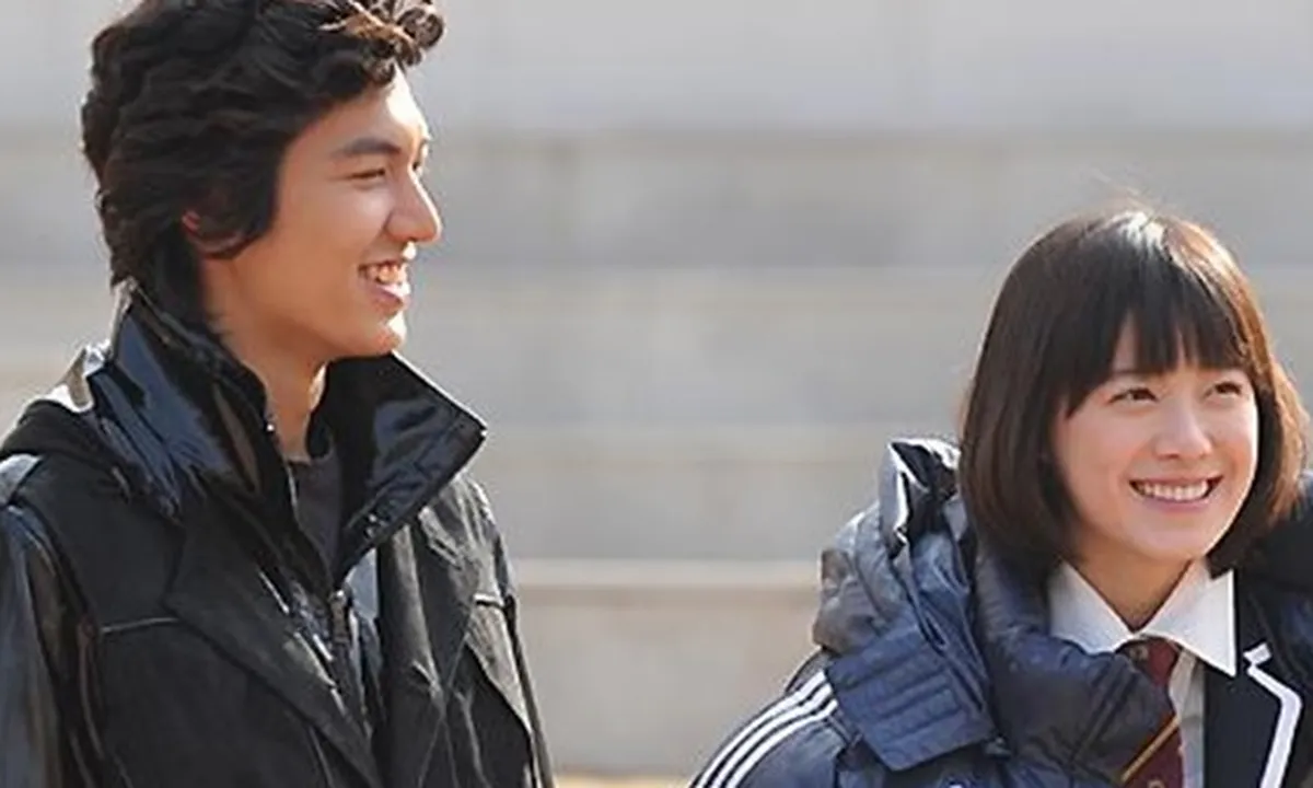 Syuting dengan Lee Min Ho di Luar Negeri, Goo Hye Sun Diputusin Pacar