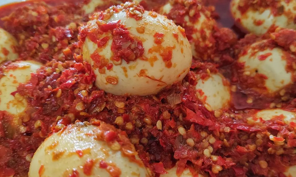 Telur Balado Pedas Manis, Sensasi Rasa yang Menggoda Selera!