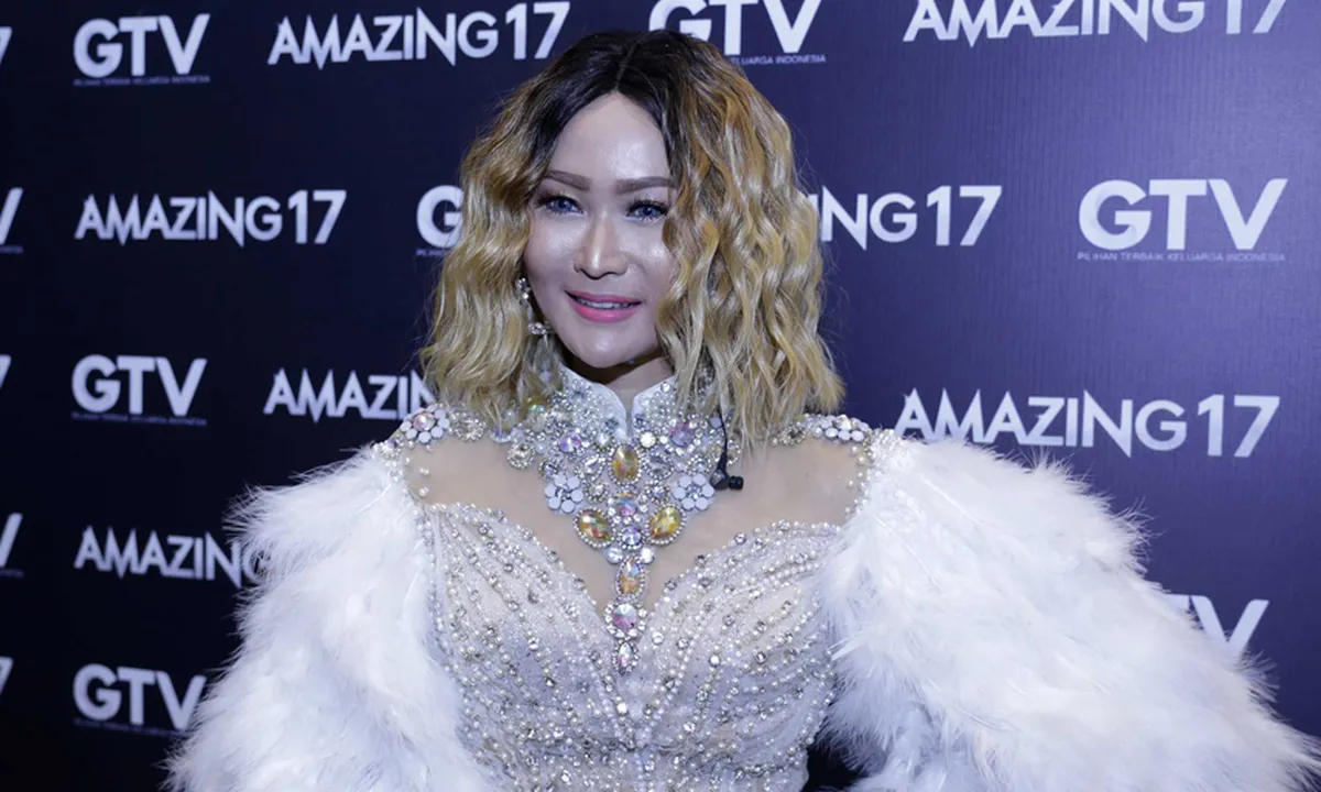 Tertidur di Kursi, Pose Inul Daratista Jadi Sorotan