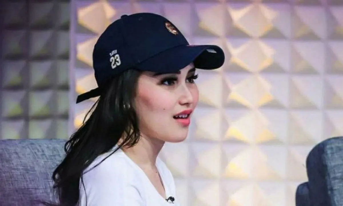 Terungkap, Pria Misterius Calon Suami Ayu Ting Ting Ternyata Duda Anak Satu