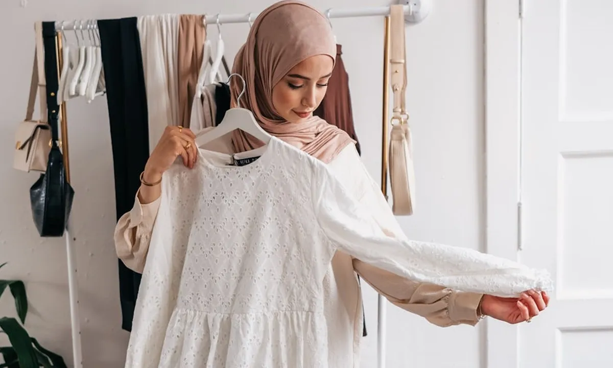 Tetap Stylish dengan Model Baju Lebaran Simple tapi Elegan yang Nyaman Seharian, Wajib Dicoba!