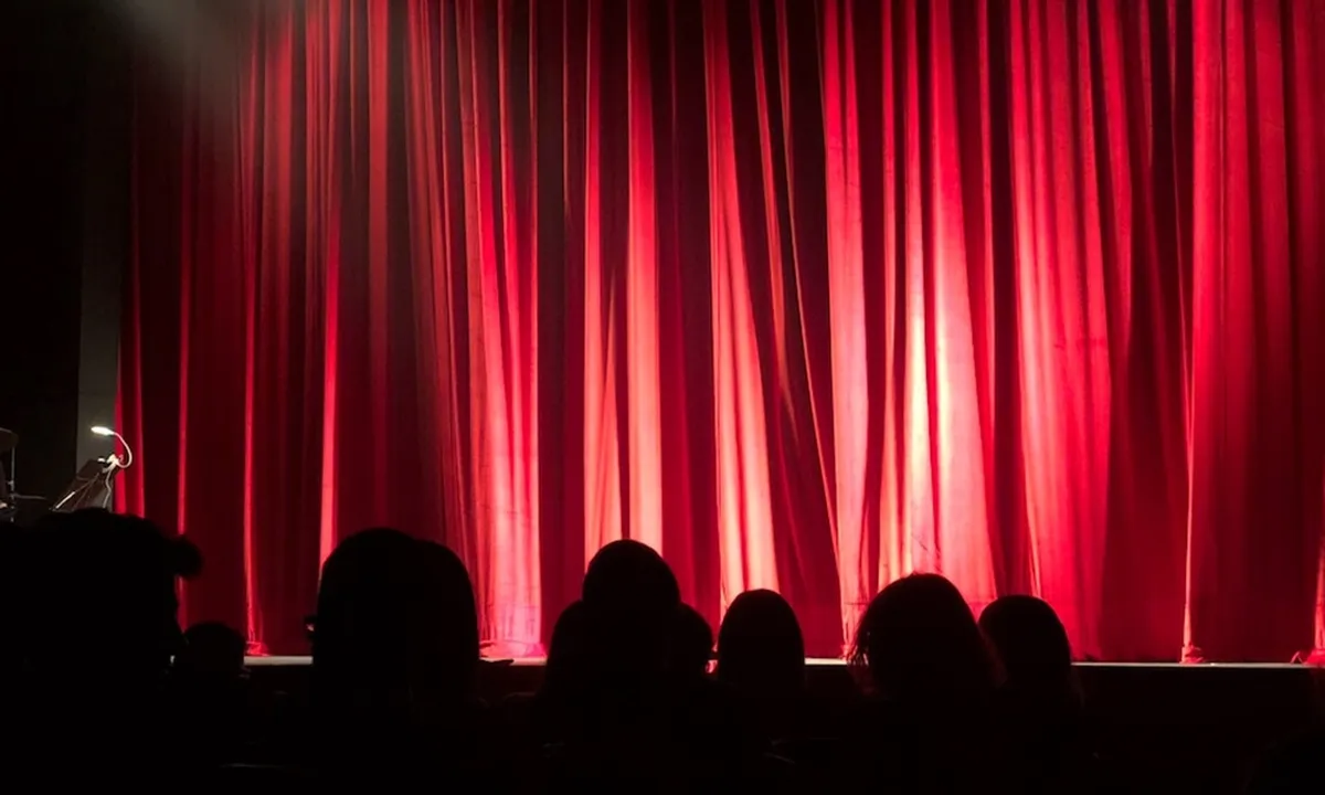 Tidak Sama, Ini Perbedaan Drama dan Teater yang Perlu Dipahami Beserta Pengertiannya Secara Umum
